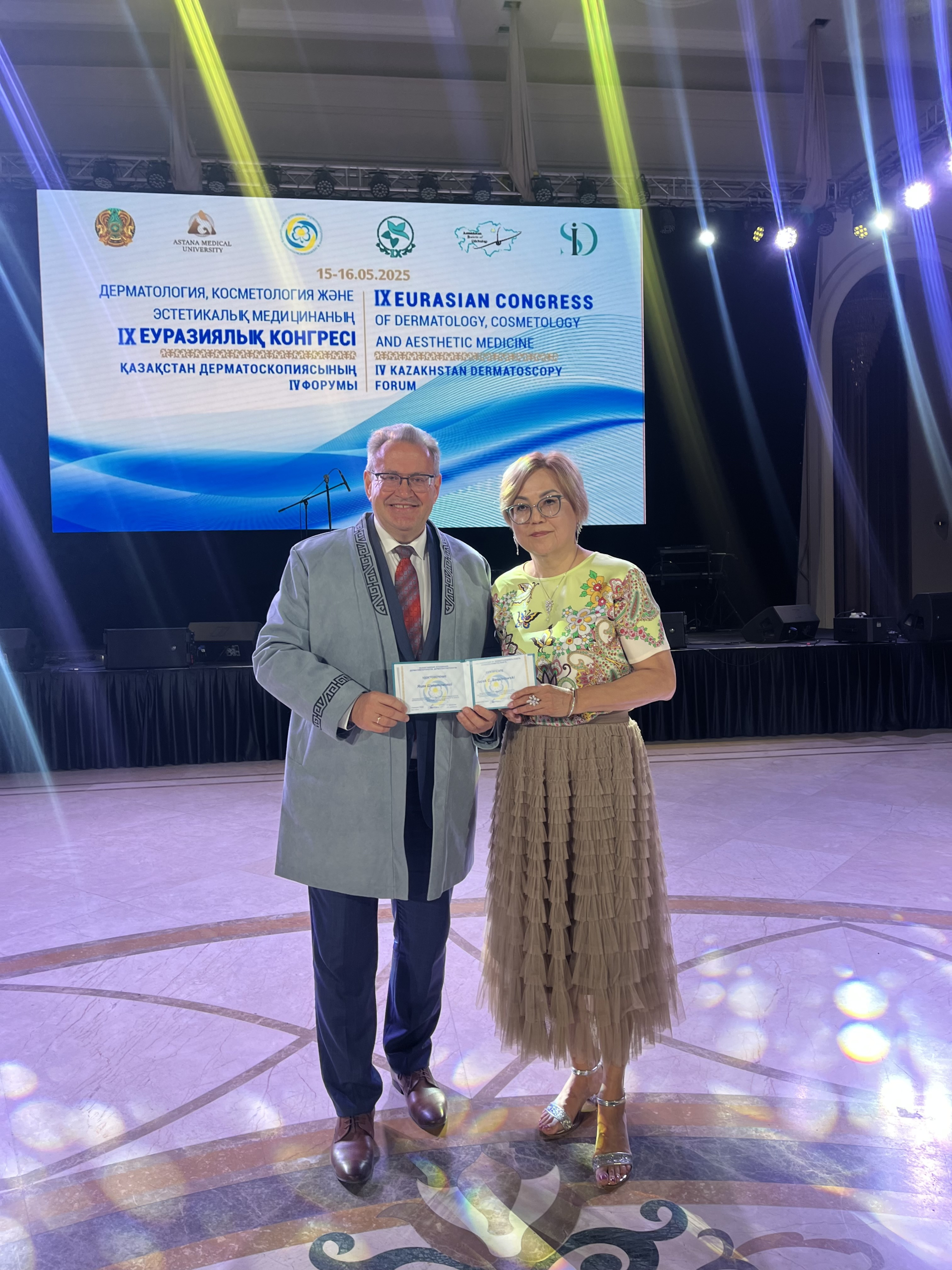 prof_jacek_szepietowski-astana.jpg